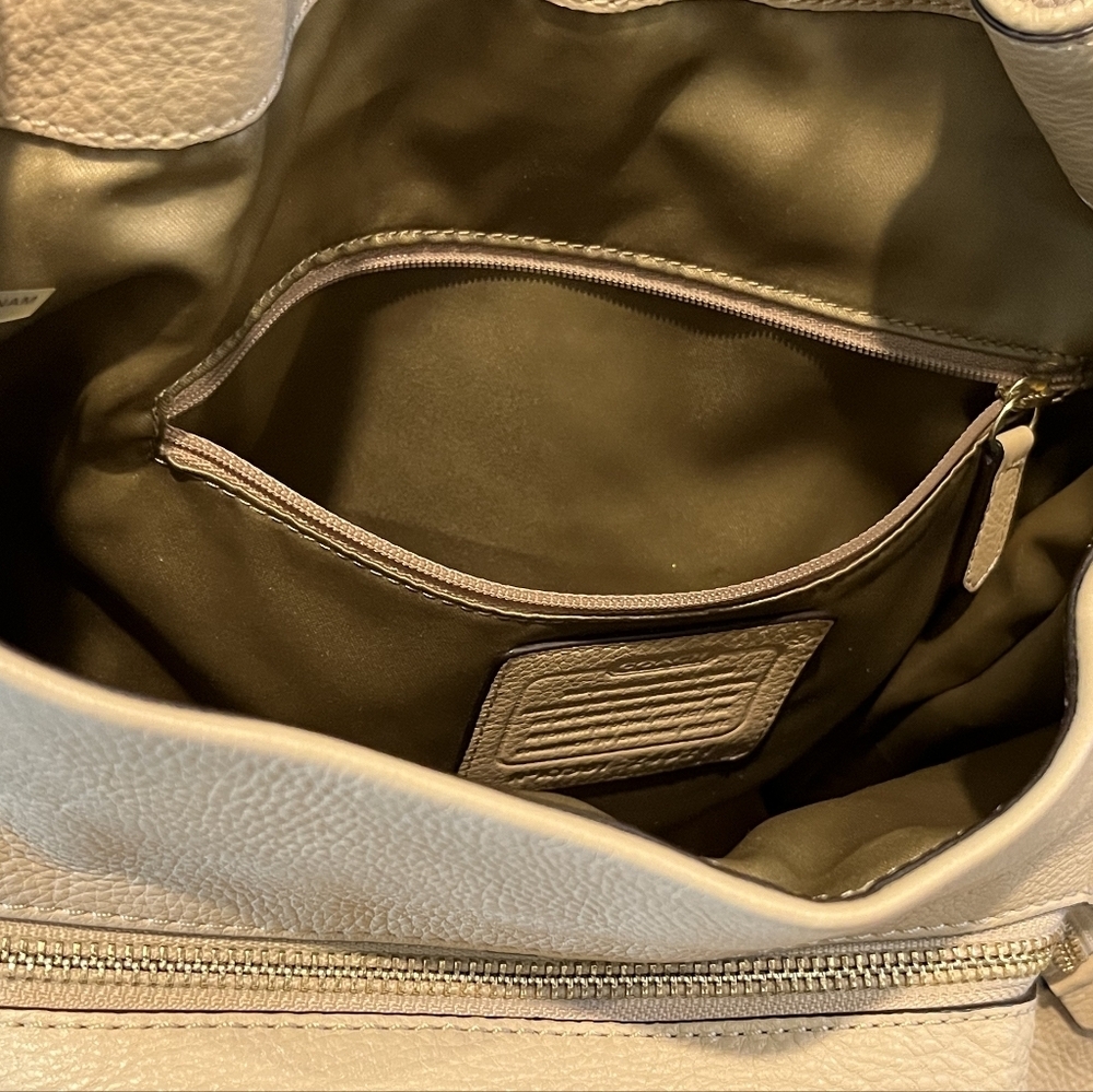 Coach Pebbled Tan‎ Leather Madison Phoebe 3 Compartment Bag Like New Cond… - Picture 9 of 16